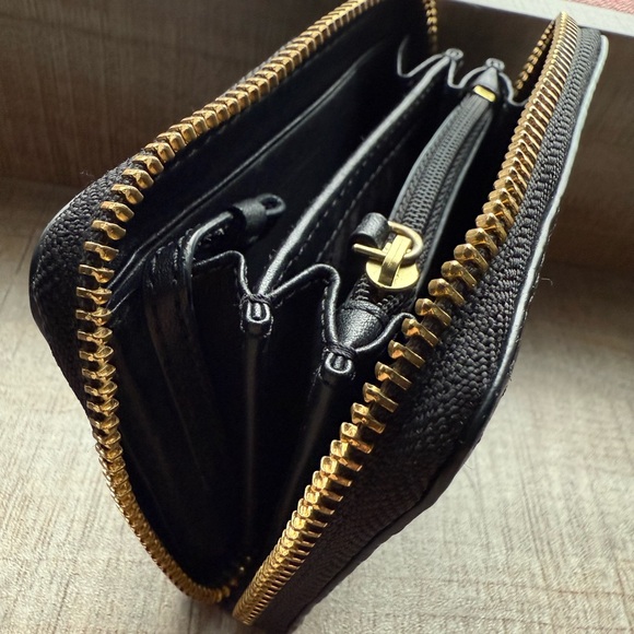 Tory Burch Black Leather Embossed Wallet - Picture 3 of 6